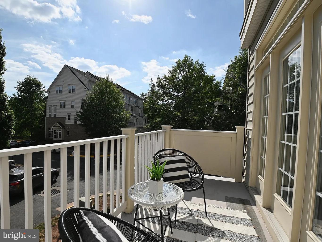 THE TOWNES AT VILLAGE PLACE - Residential