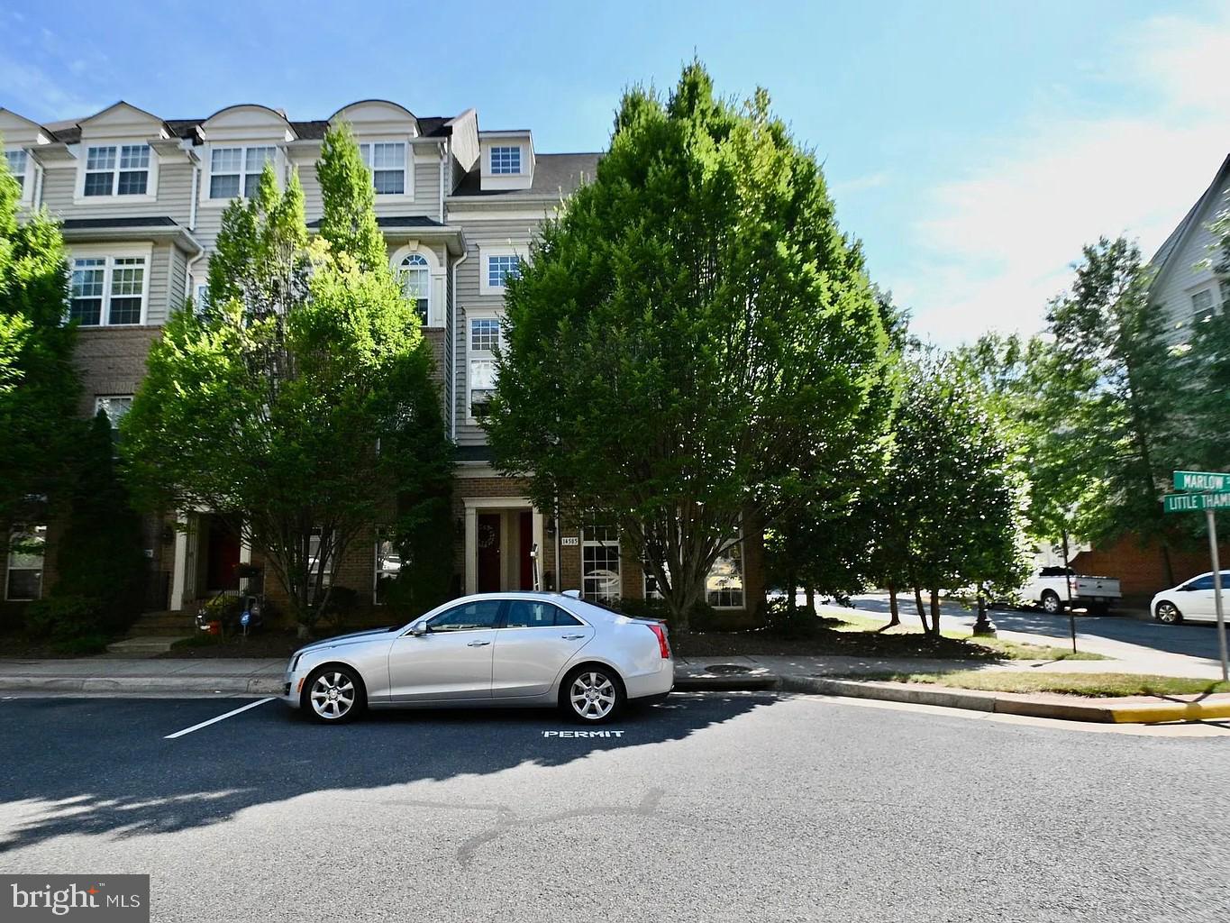 THE TOWNES AT VILLAGE PLACE - Residential