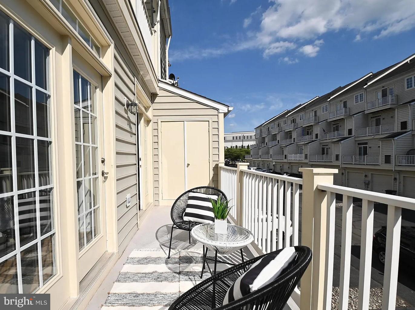 THE TOWNES AT VILLAGE PLACE - Residential