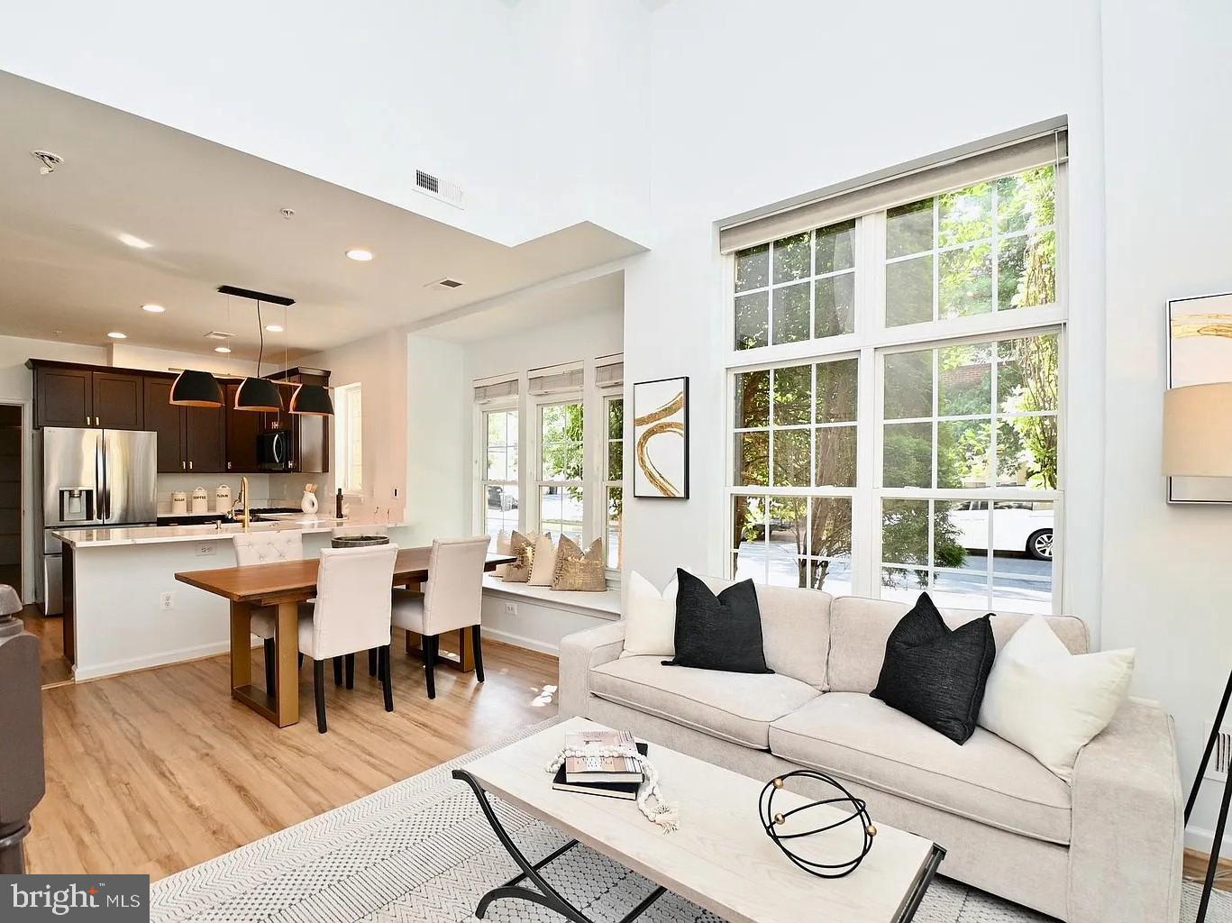 THE TOWNES AT VILLAGE PLACE - Residential