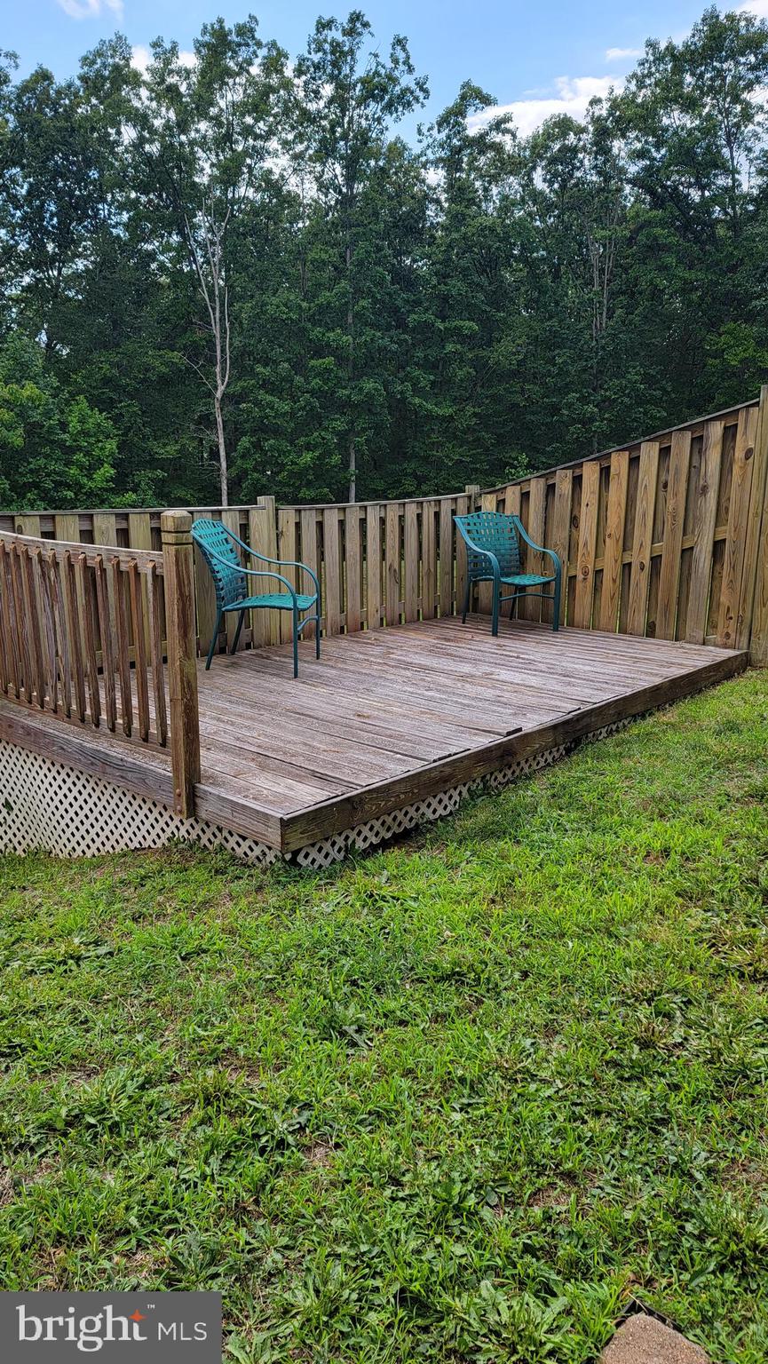 LAFAYETTE CROSSING - Residential