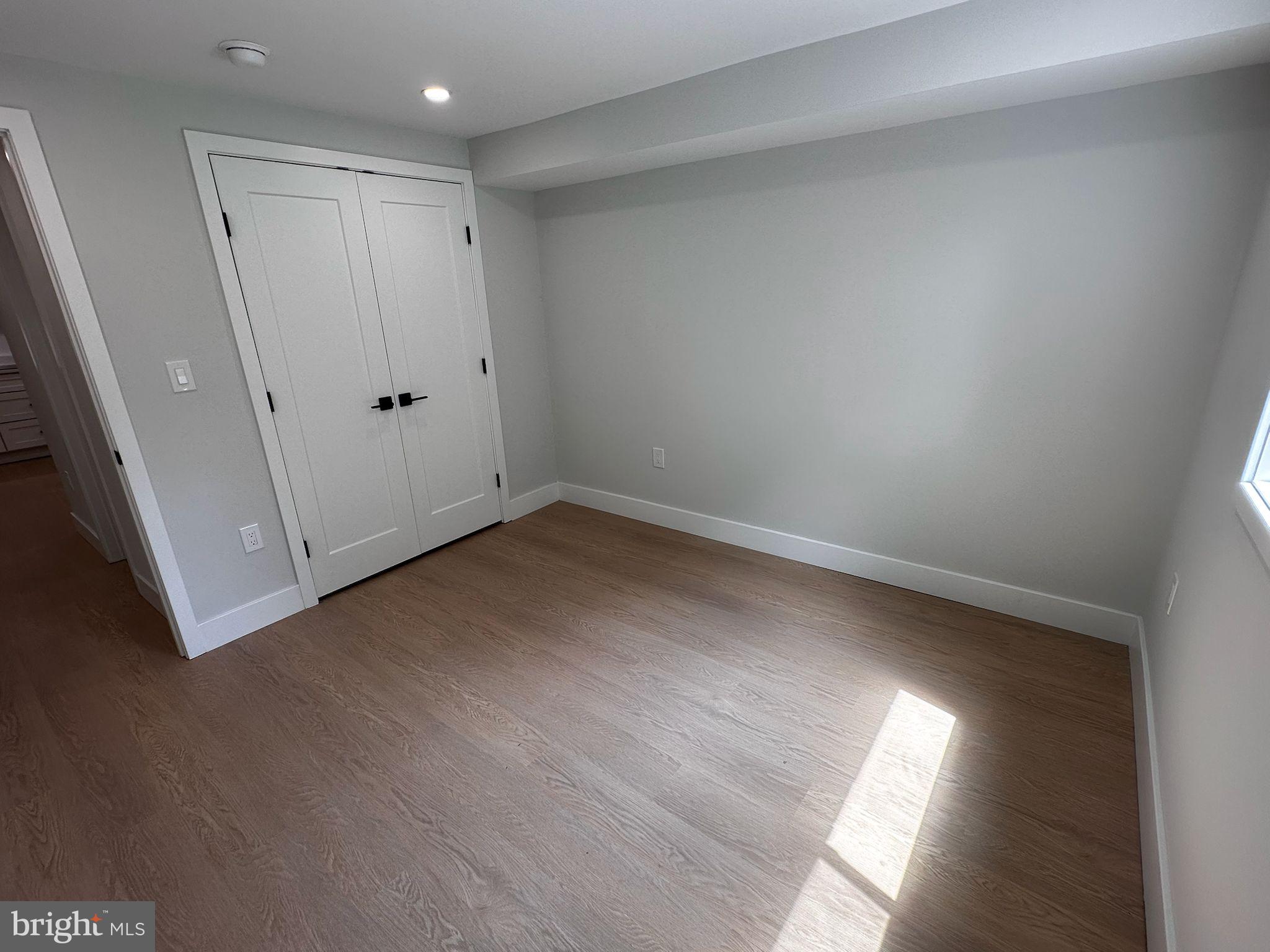 COLLEGE PARK - Residential Lease