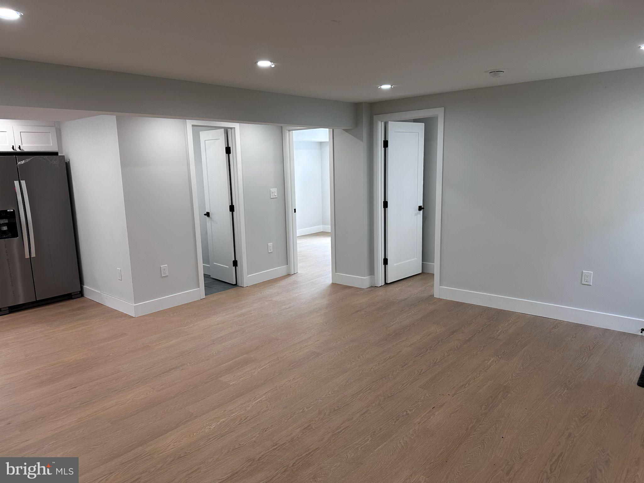 COLLEGE PARK - Residential Lease