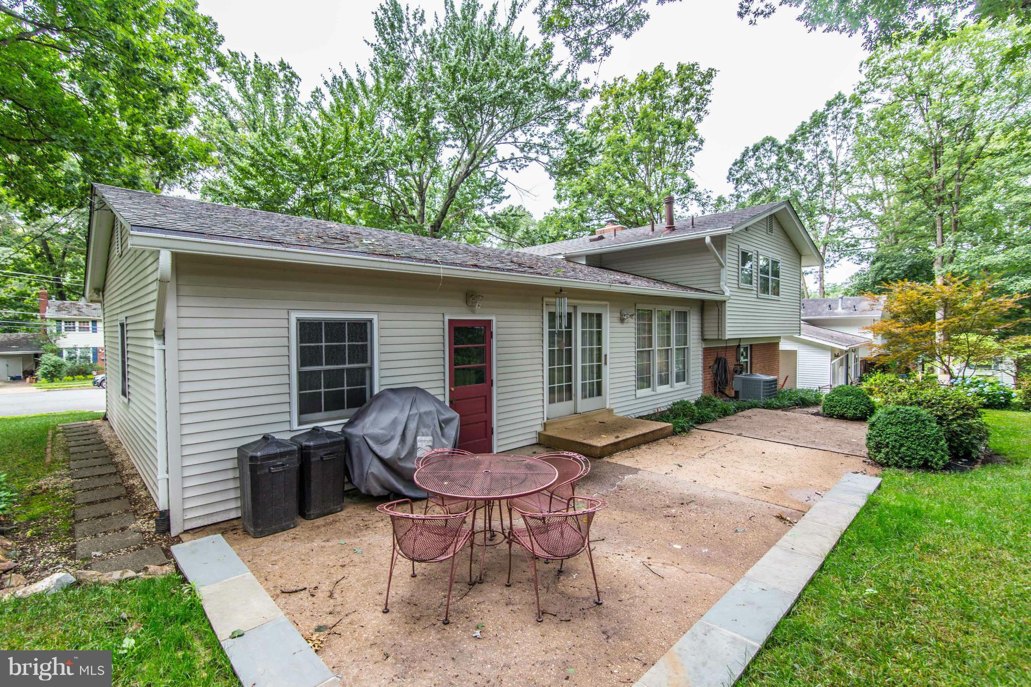 STONEWALL MANOR - Residential