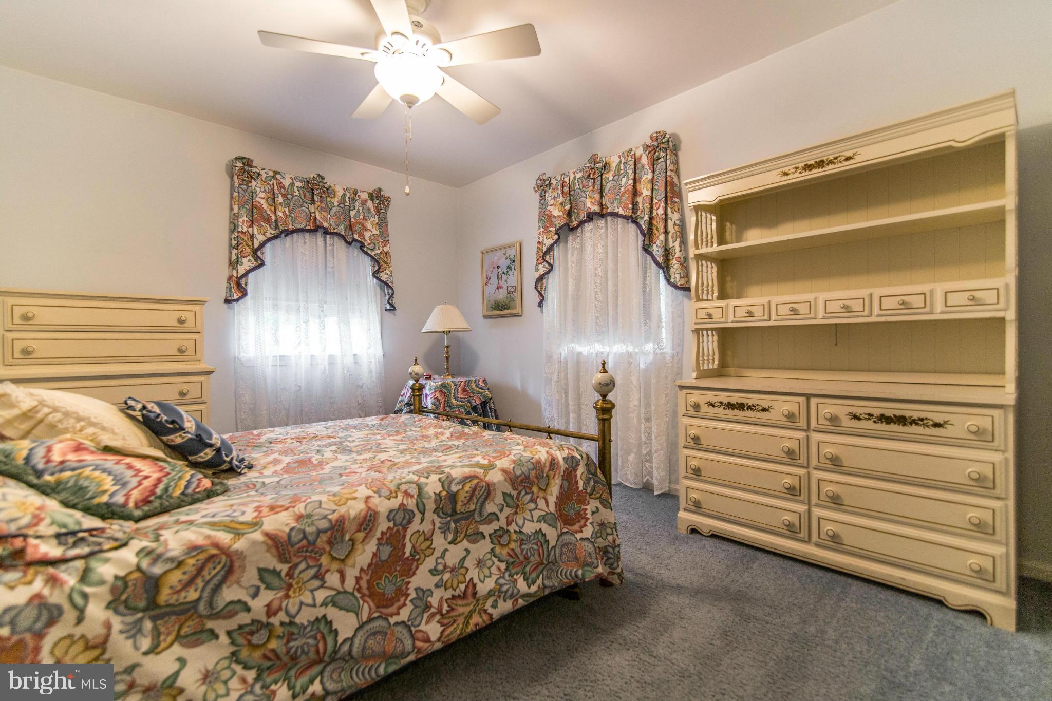 STONEWALL MANOR - Residential