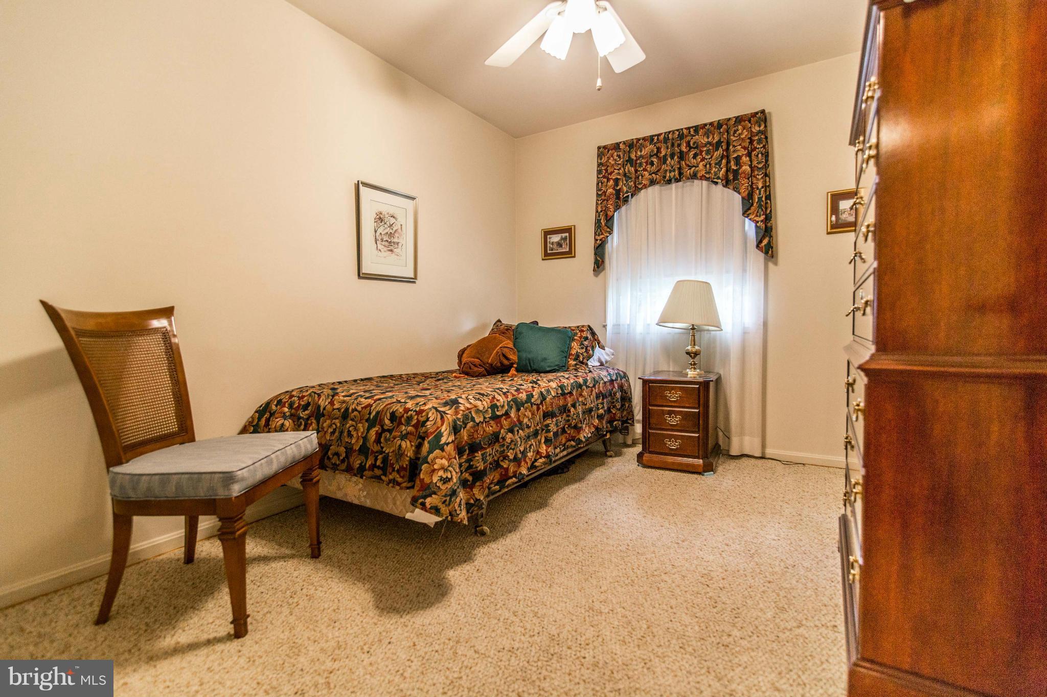 STONEWALL MANOR - Residential