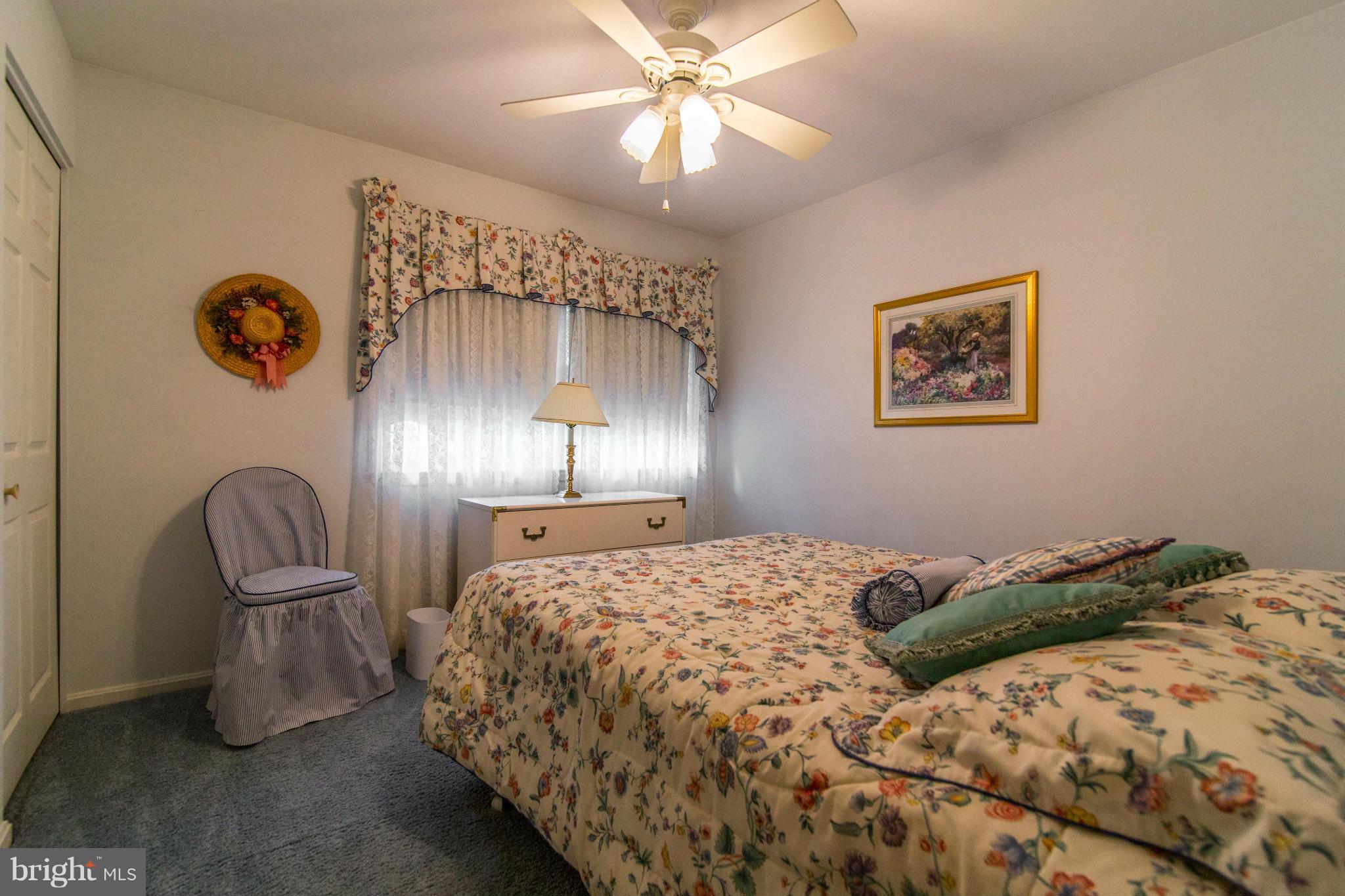 STONEWALL MANOR - Residential