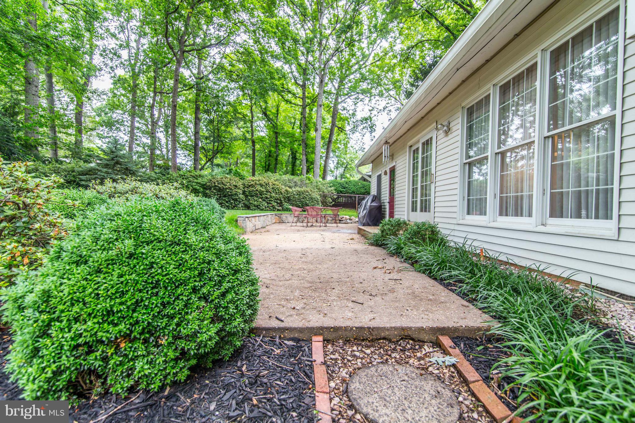 STONEWALL MANOR - Residential