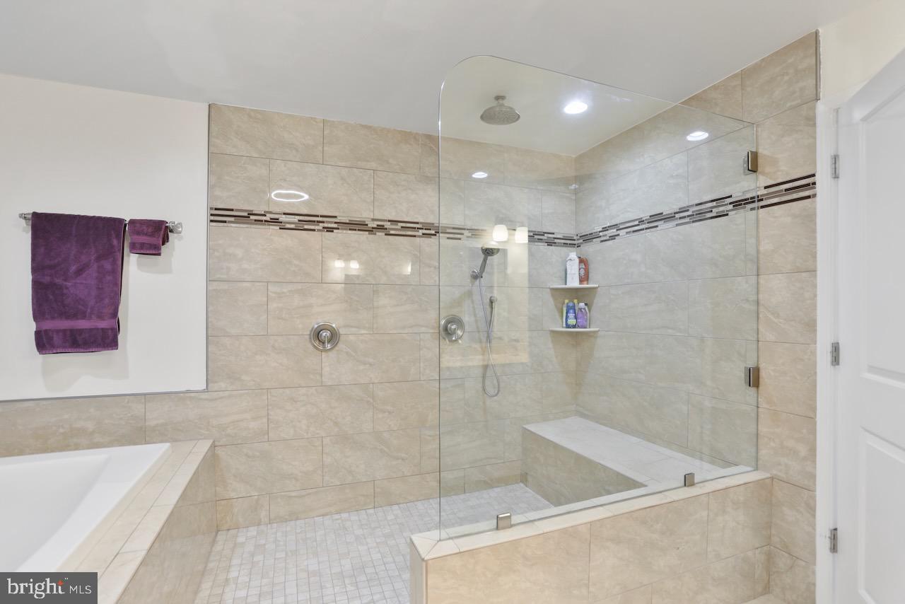 TANGLEWOOD - Residential