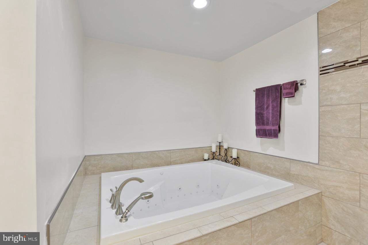 TANGLEWOOD - Residential