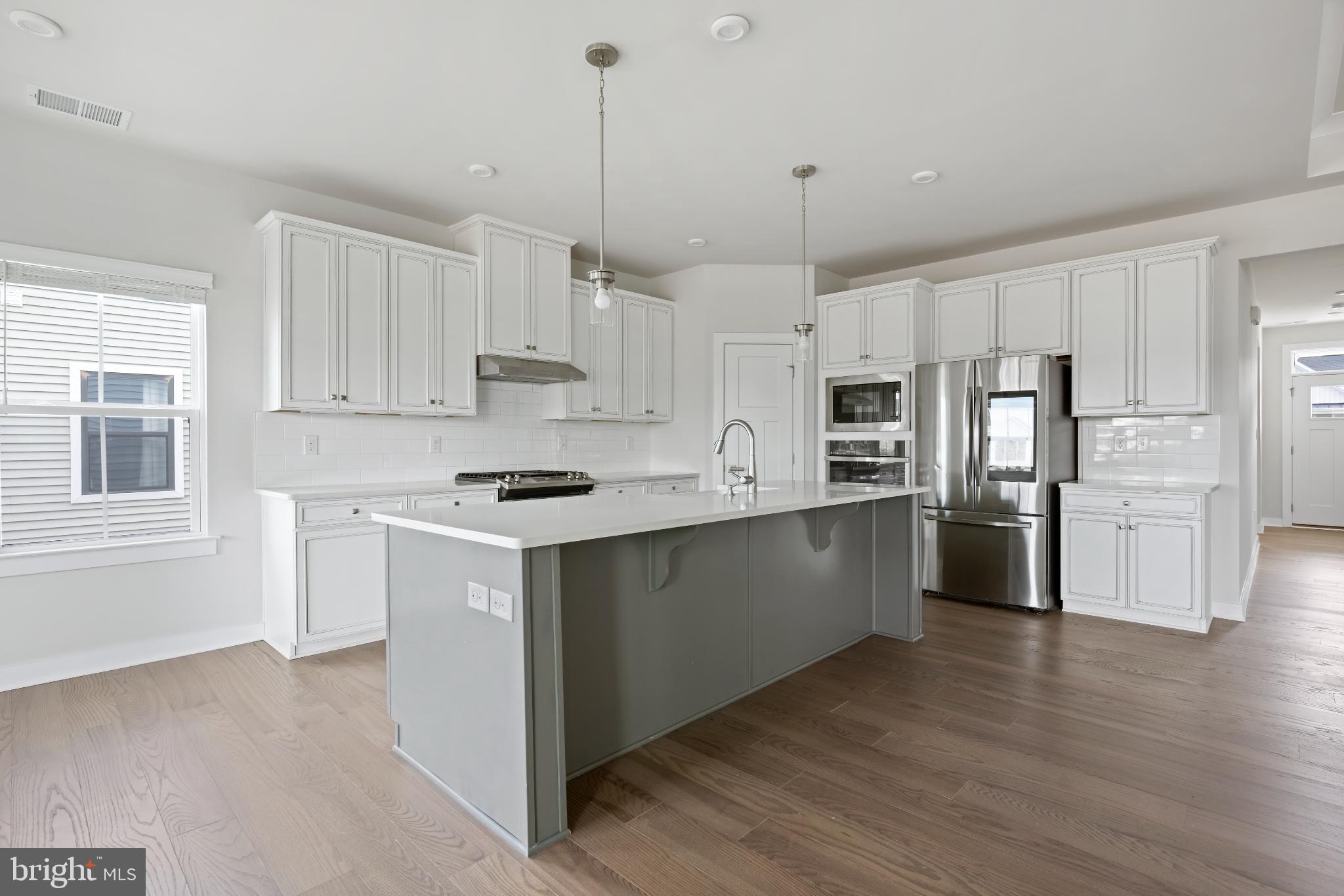 OCEAN MEADOWS - Residential