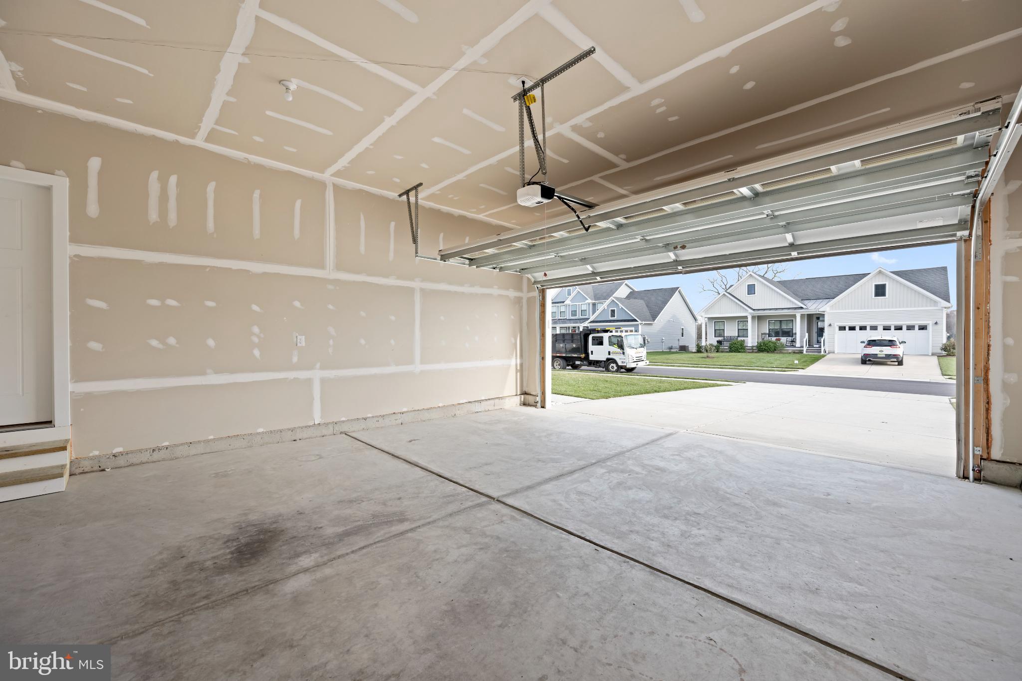 OCEAN MEADOWS - Residential