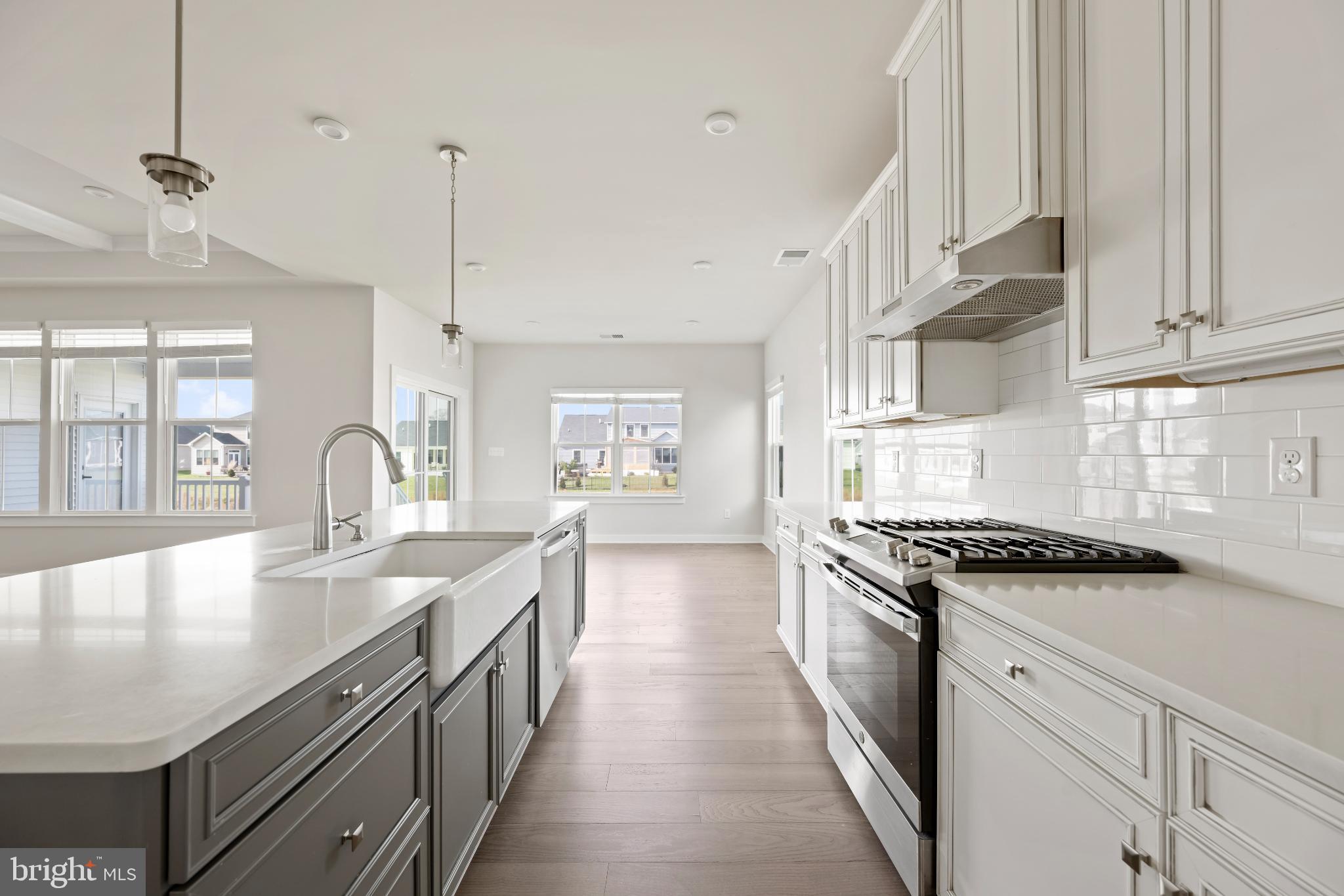 OCEAN MEADOWS - Residential