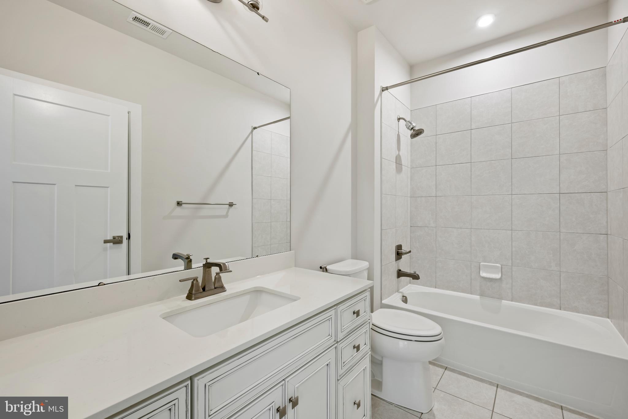 OCEAN MEADOWS - Residential