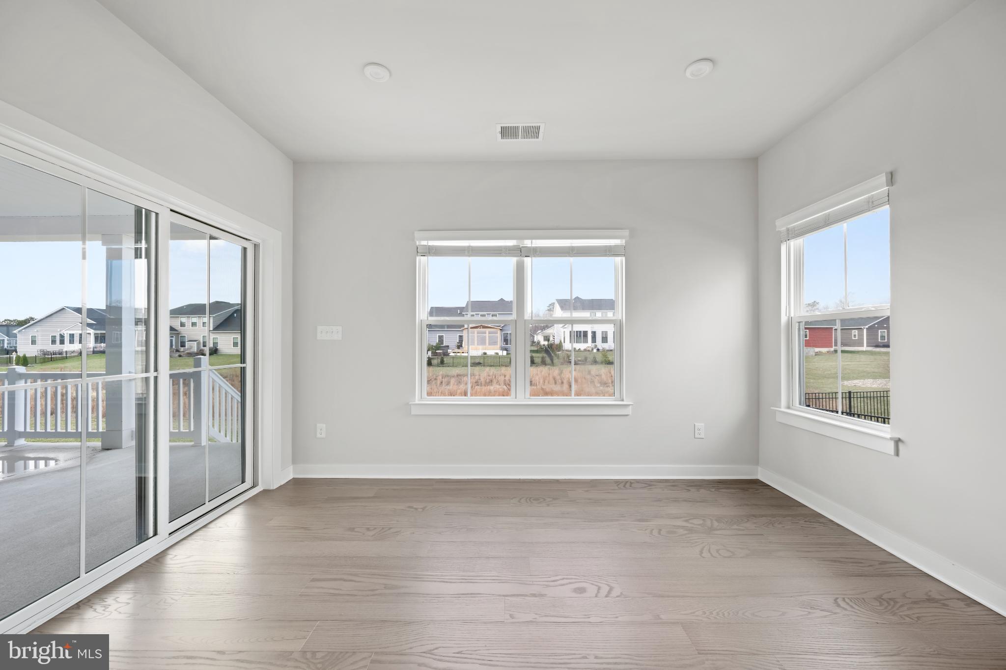 OCEAN MEADOWS - Residential