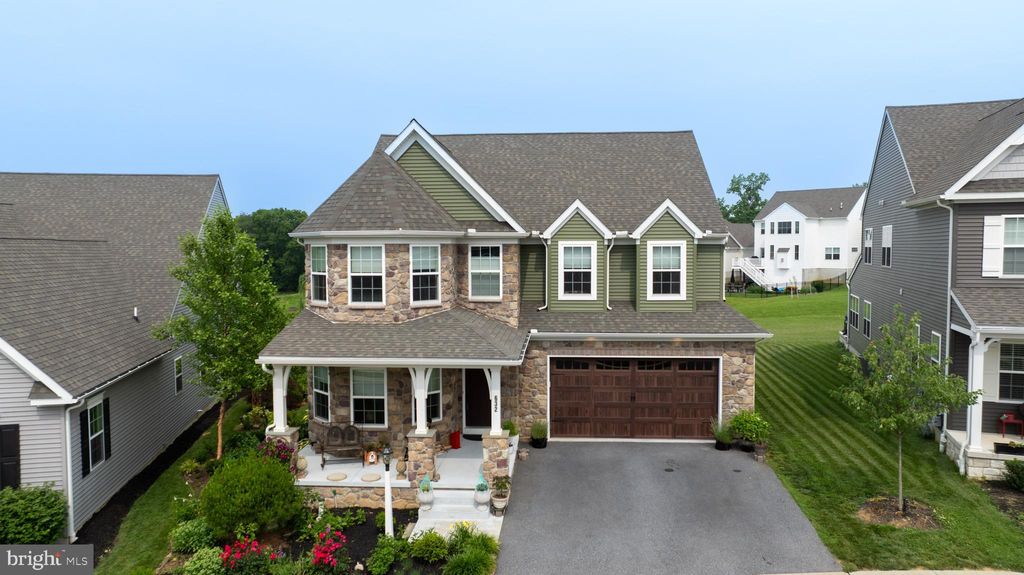 Photo of 632 Stockdale Drive, LANCASTER, PA 17601 (MLS # PALA2071286)