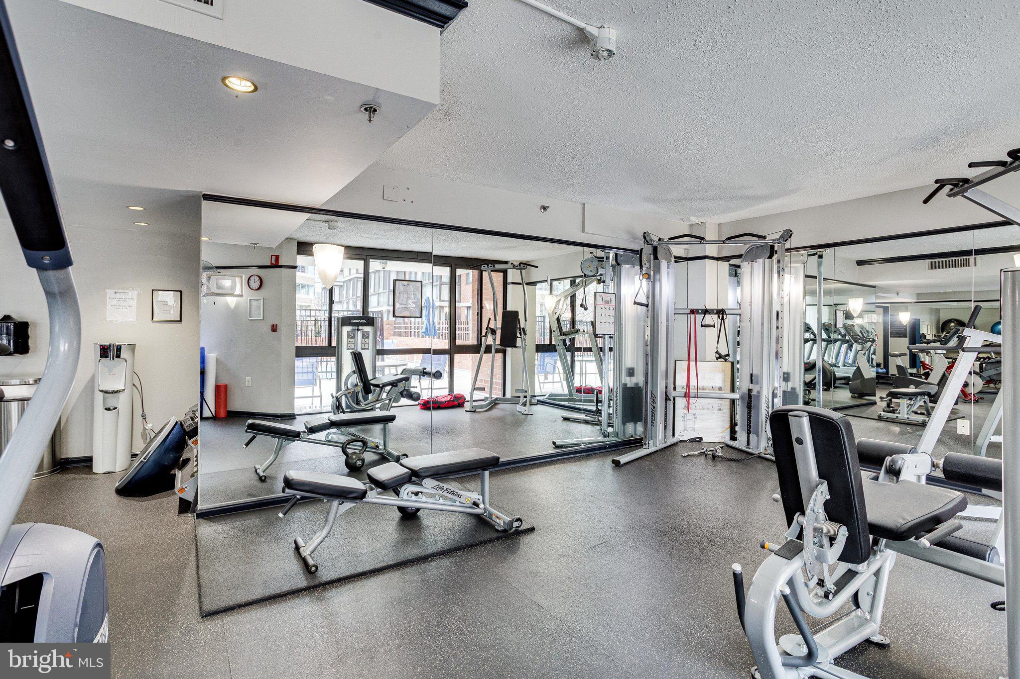 EASTVIEW AT BALLSTON METRO - Residential