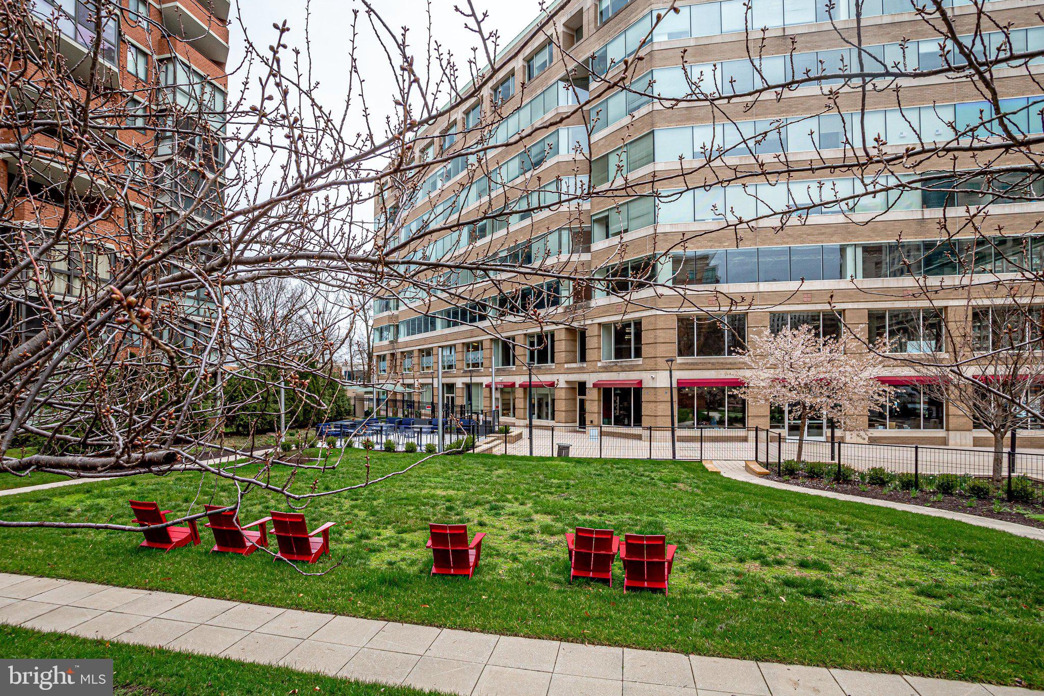 EASTVIEW AT BALLSTON METRO - Residential