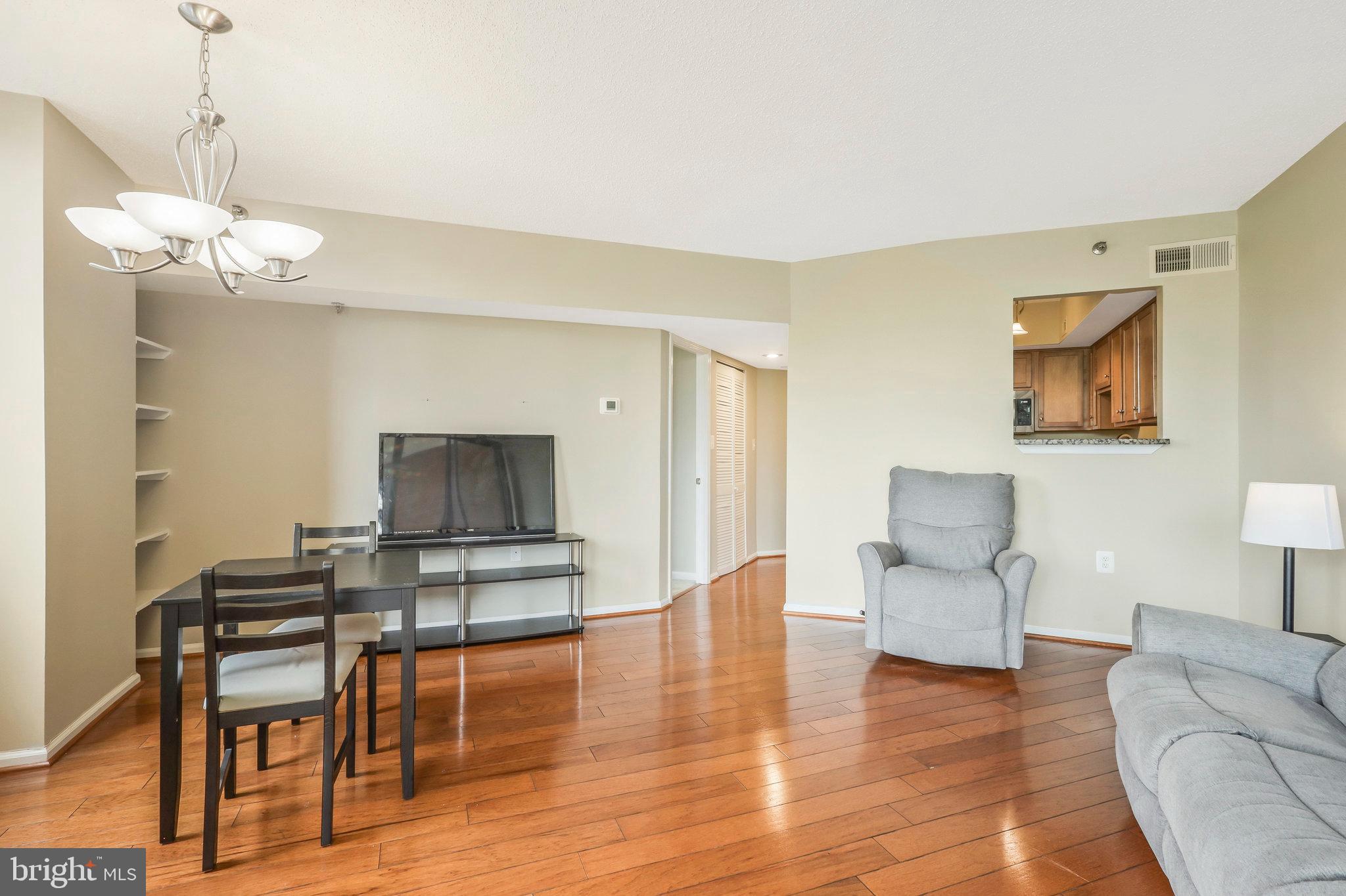 EASTVIEW AT BALLSTON METRO - Residential