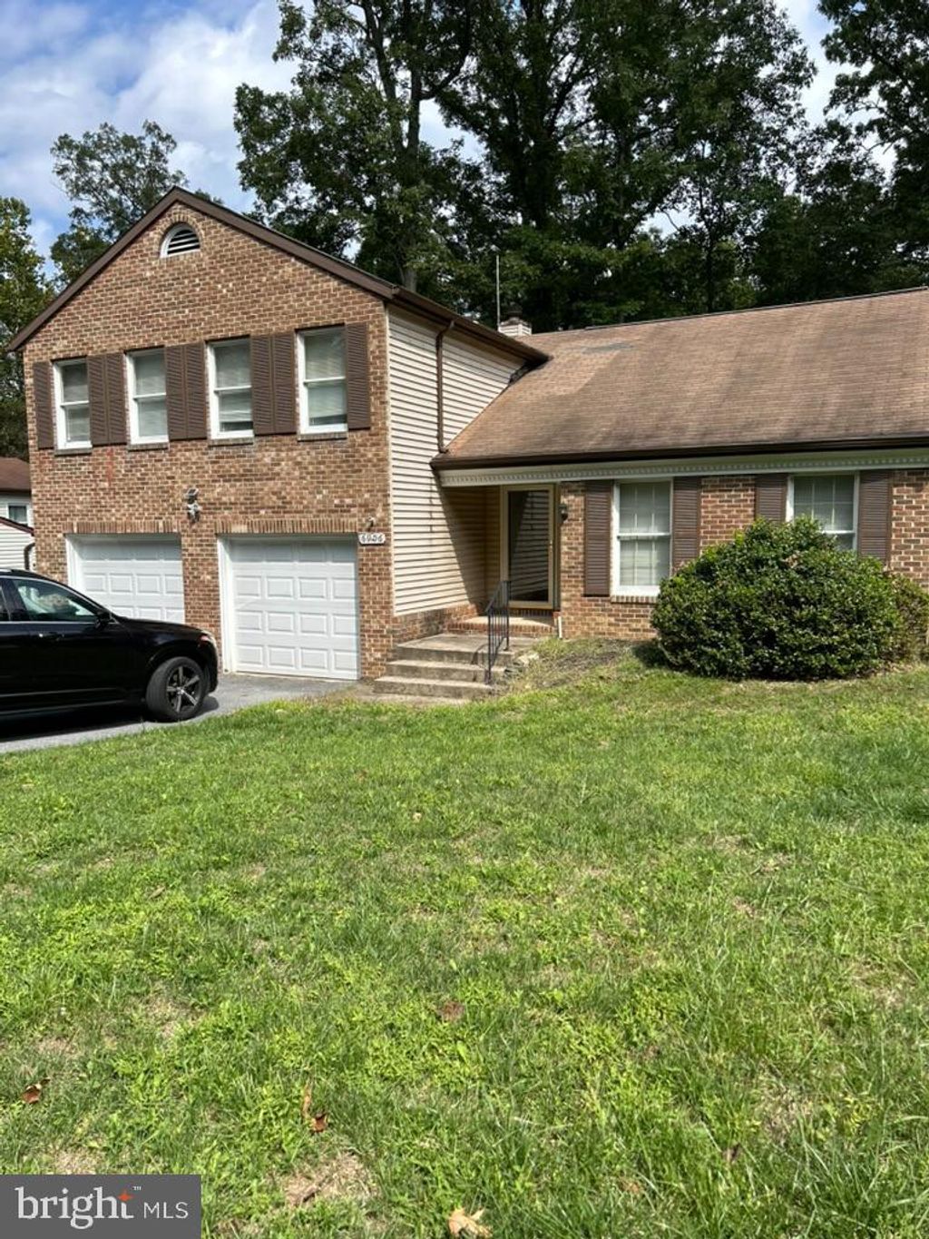Photo of 6906 W Upper Mills Cir, CATONSVILLE, MD 21228 (MLS # MDBC2141656)