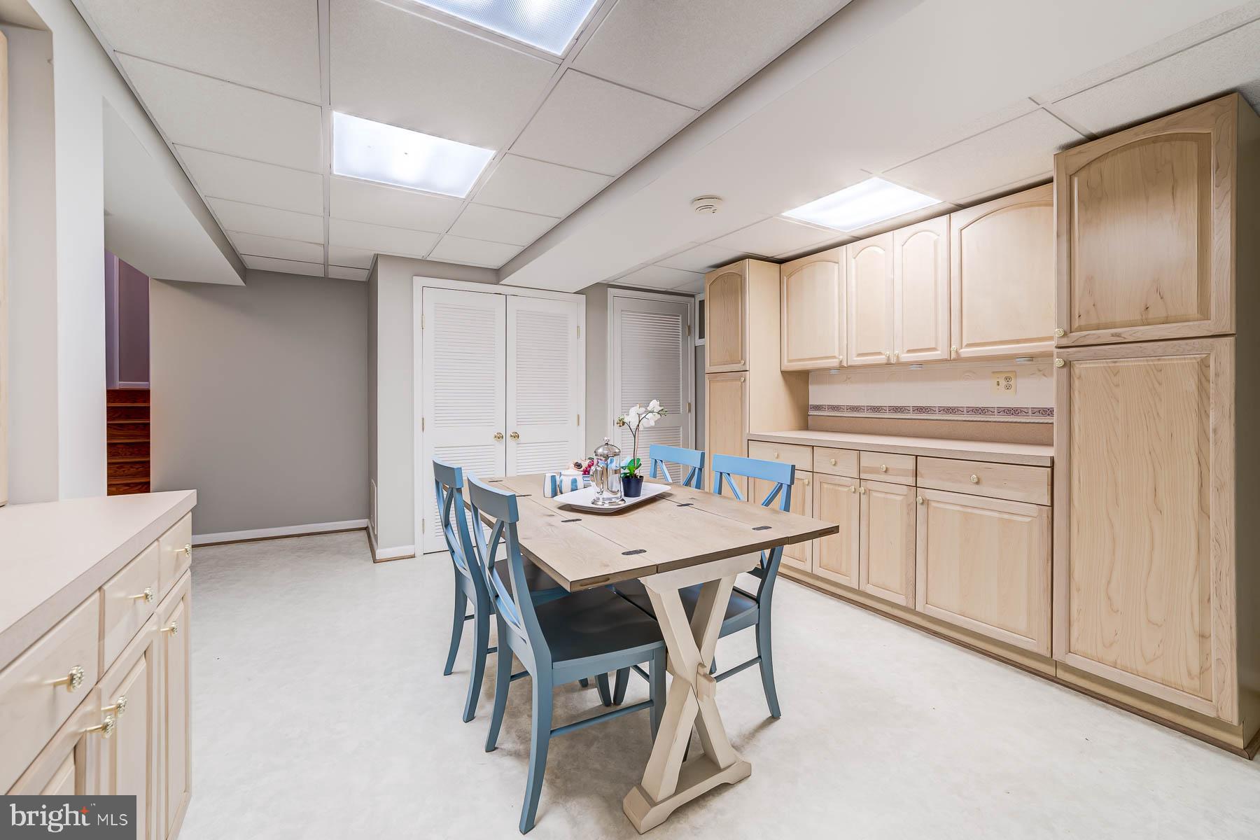 LAKE RIDGE - Residential