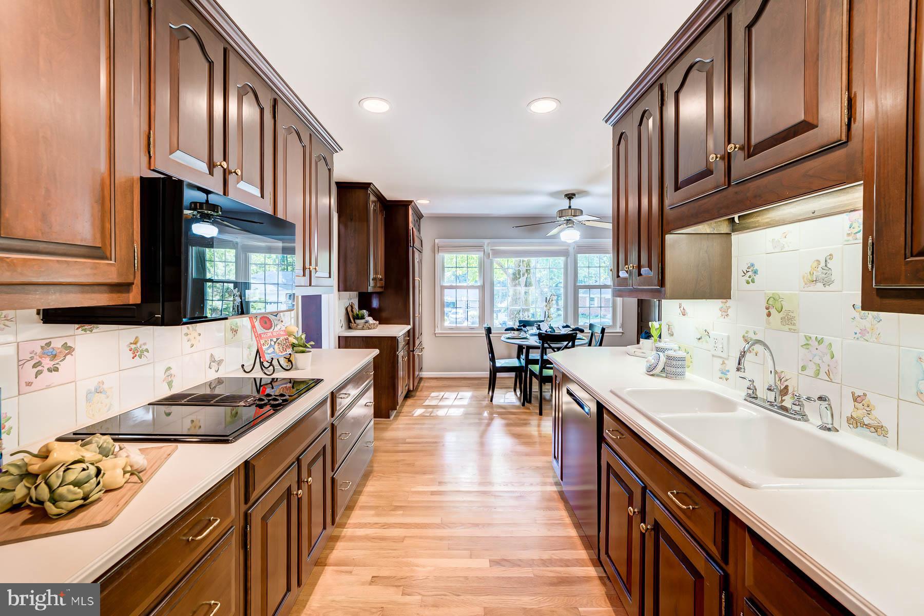 LAKE RIDGE - Residential