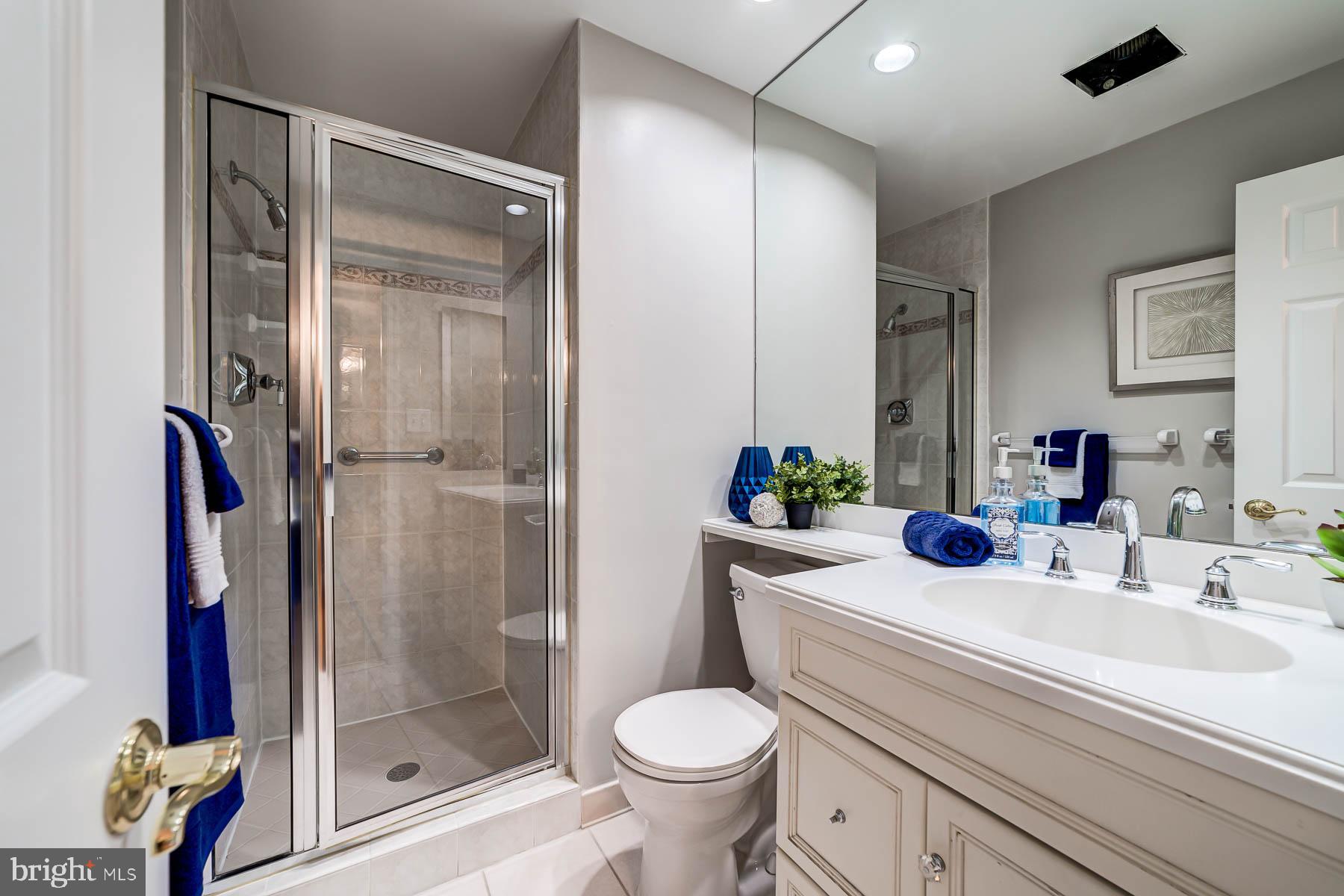 LAKE RIDGE - Residential