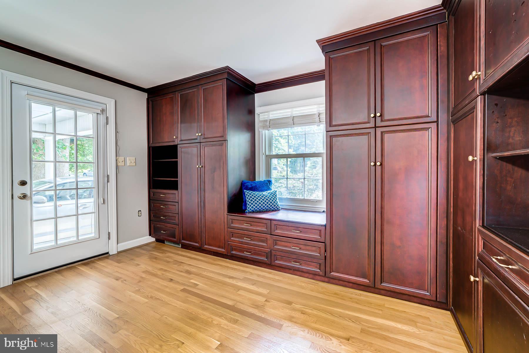 LAKE RIDGE - Residential