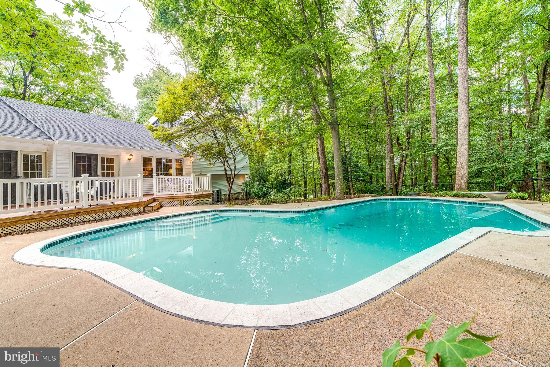 LAKE RIDGE - Residential