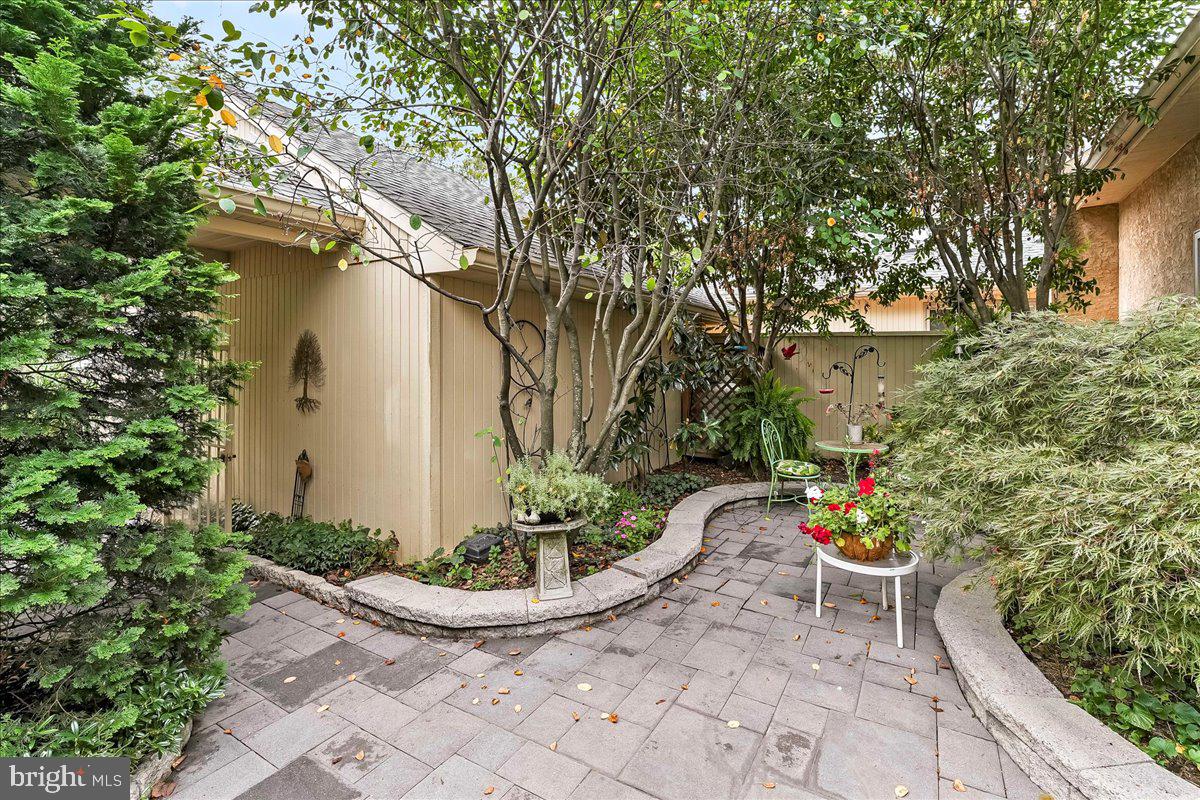 TOFT WOODS - Residential