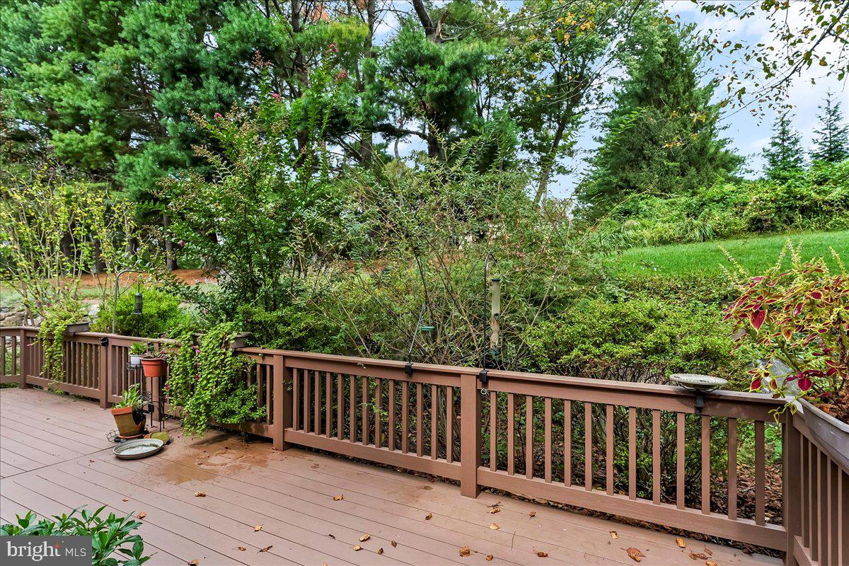 TOFT WOODS - Residential