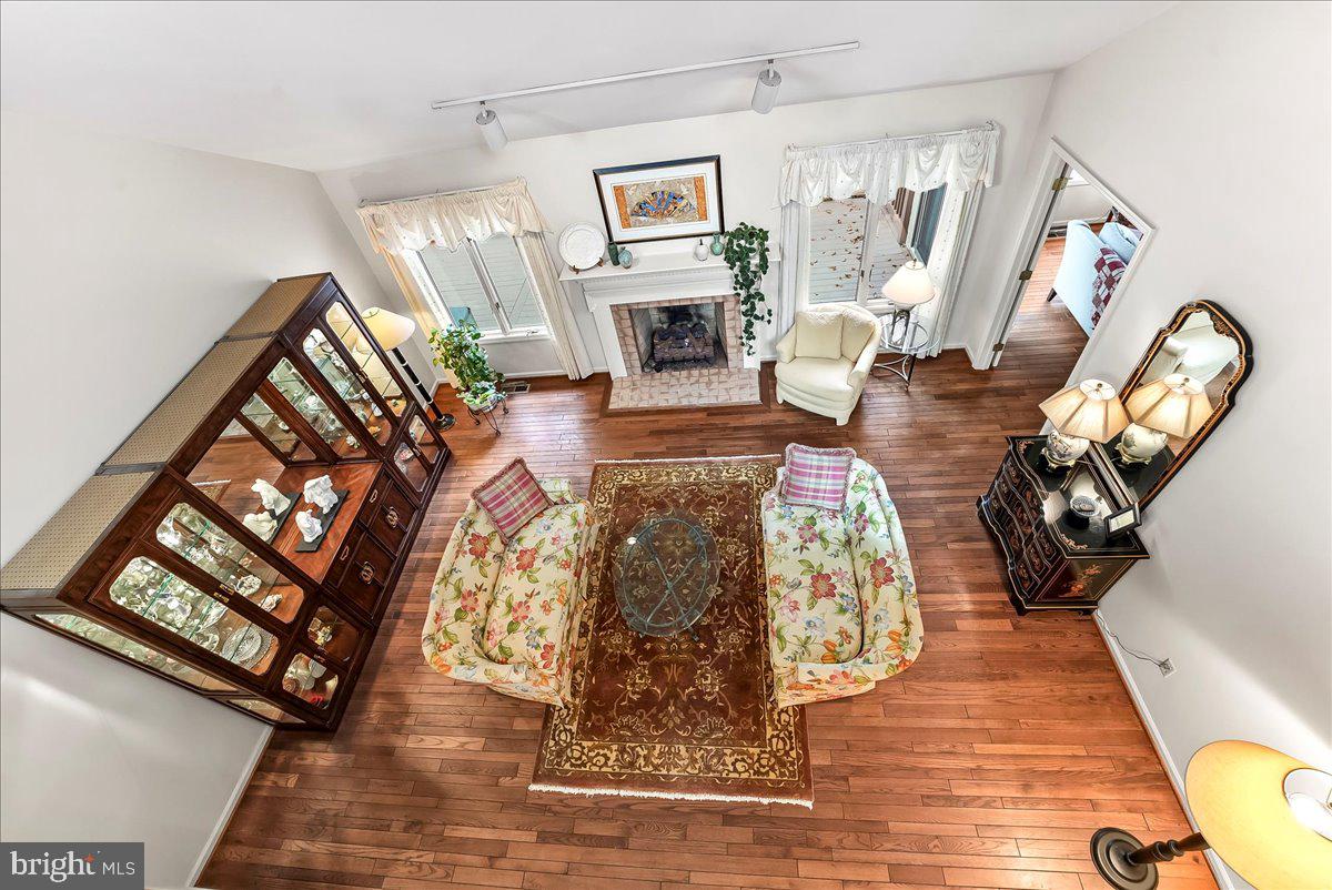 TOFT WOODS - Residential