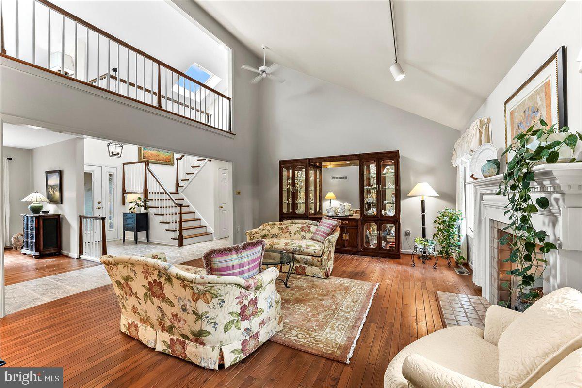 TOFT WOODS - Residential