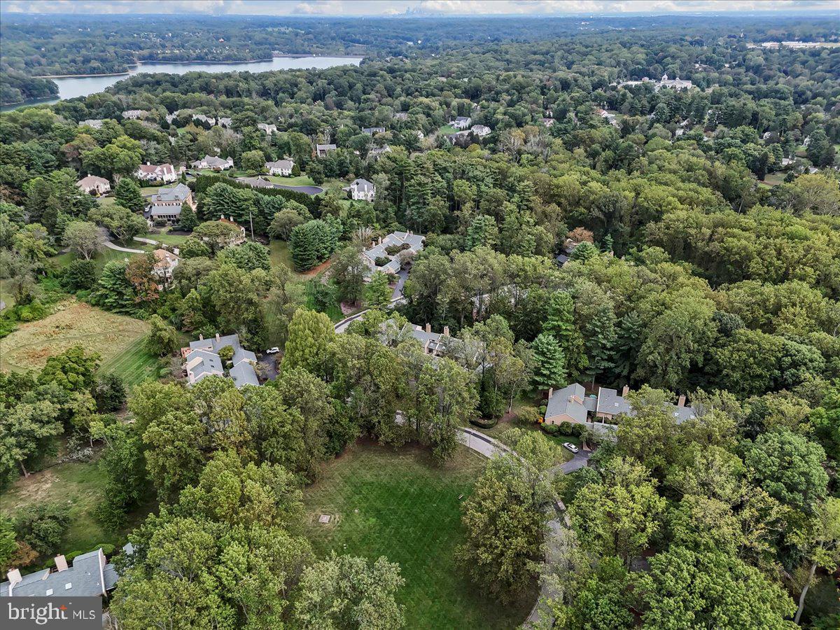 TOFT WOODS - Residential