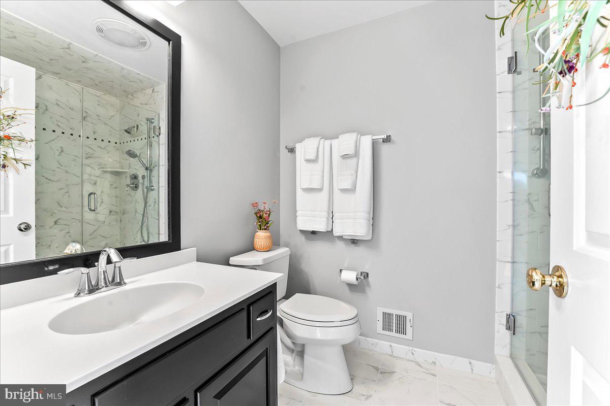 TOFT WOODS - Residential