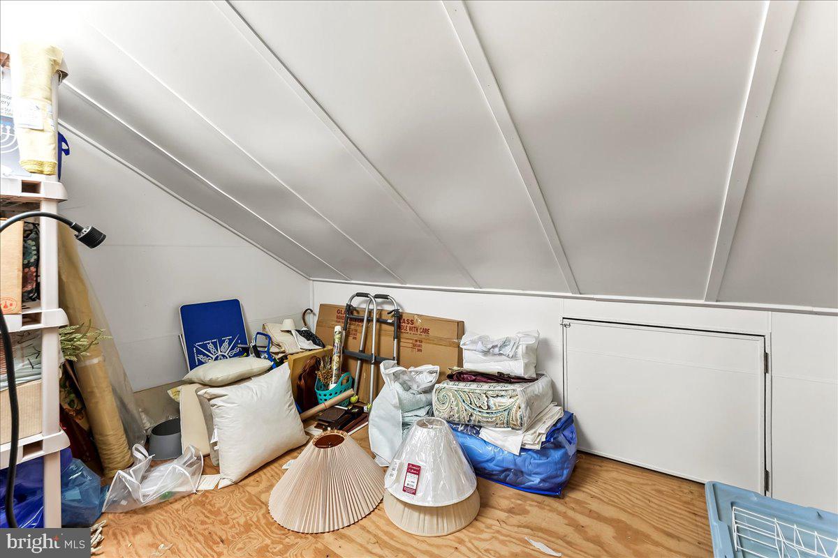 TOFT WOODS - Residential