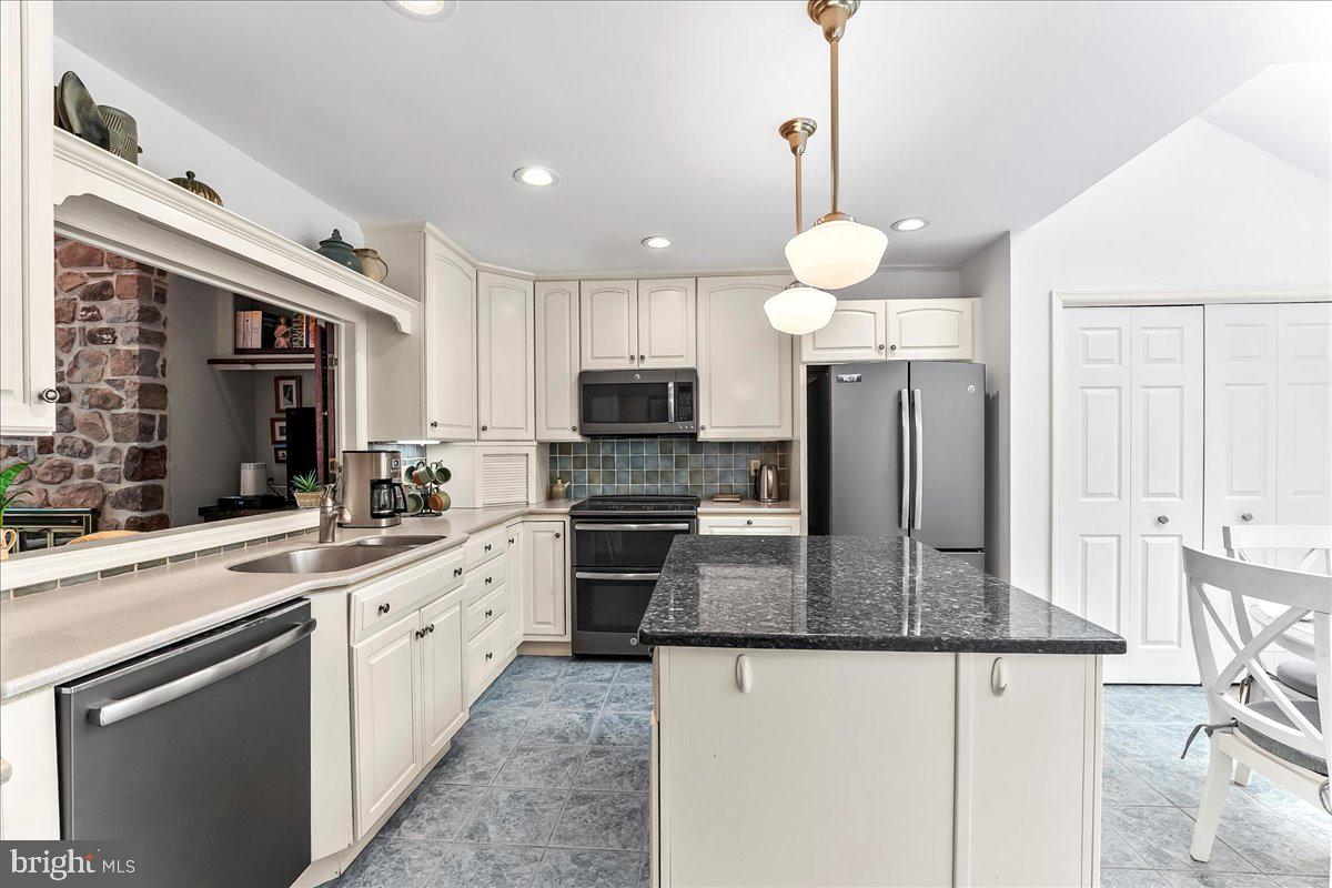 TOFT WOODS - Residential