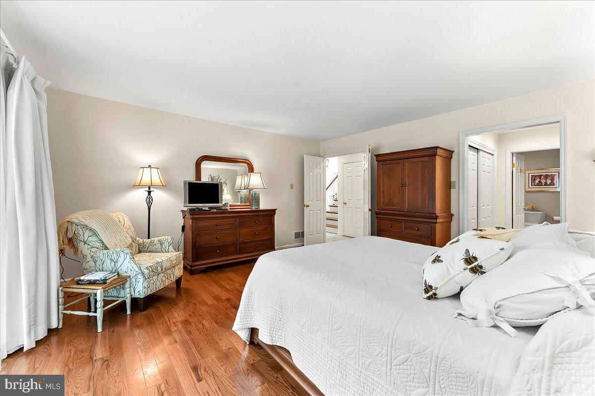 TOFT WOODS - Residential