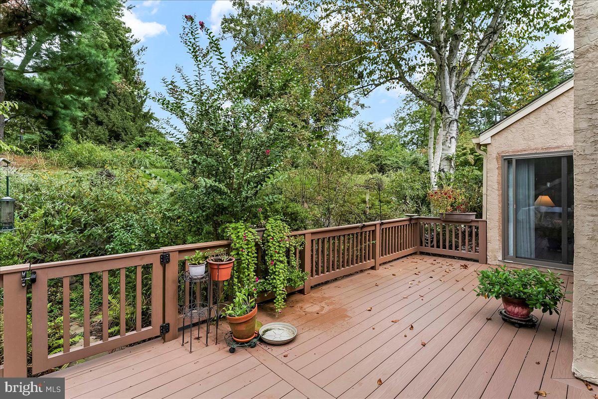 TOFT WOODS - Residential