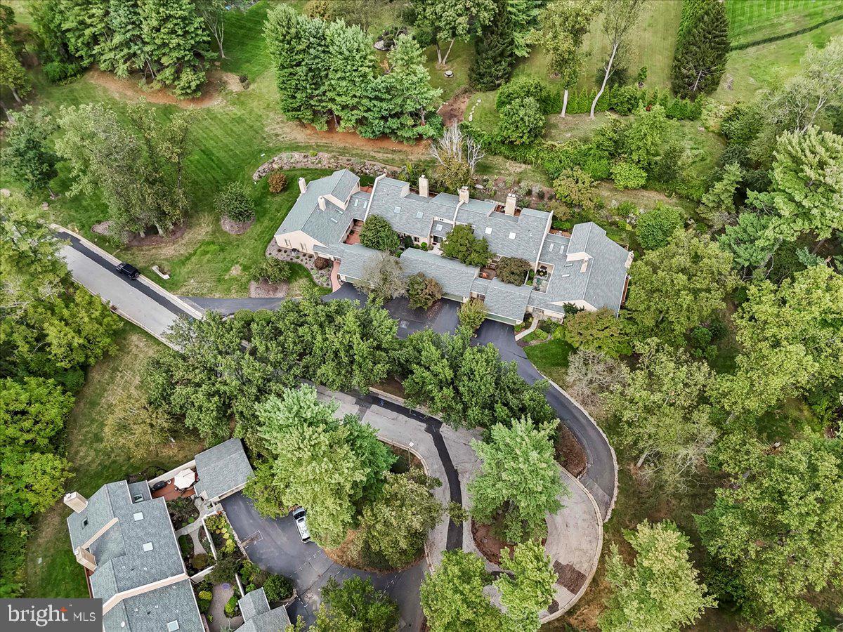 TOFT WOODS - Residential