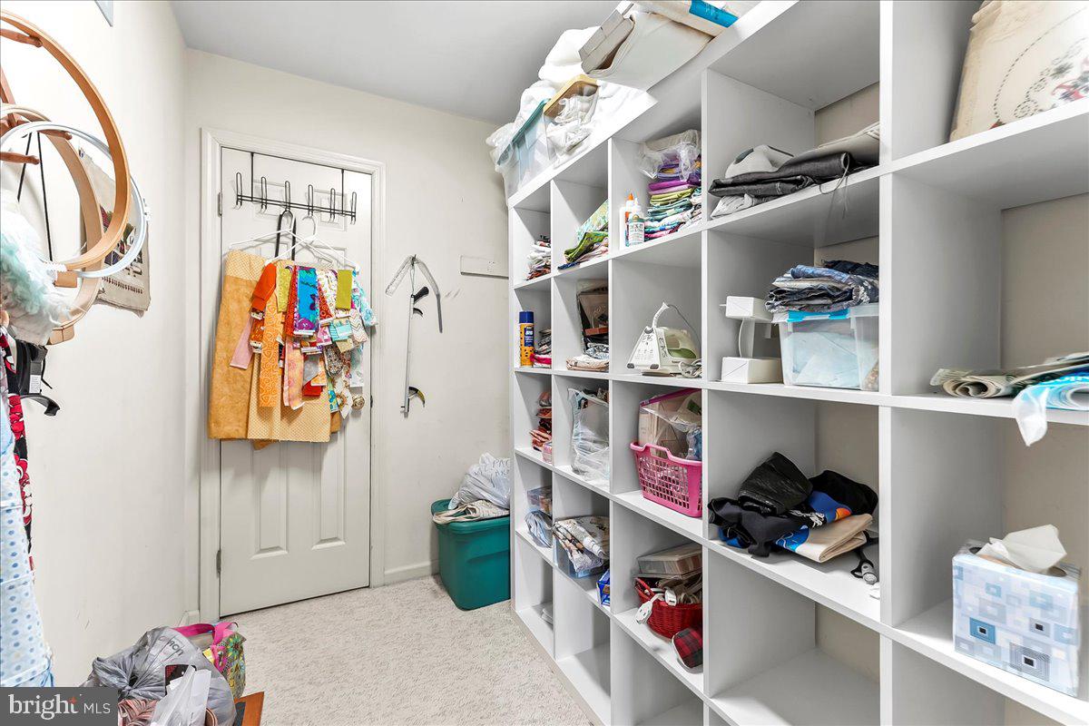 TOFT WOODS - Residential