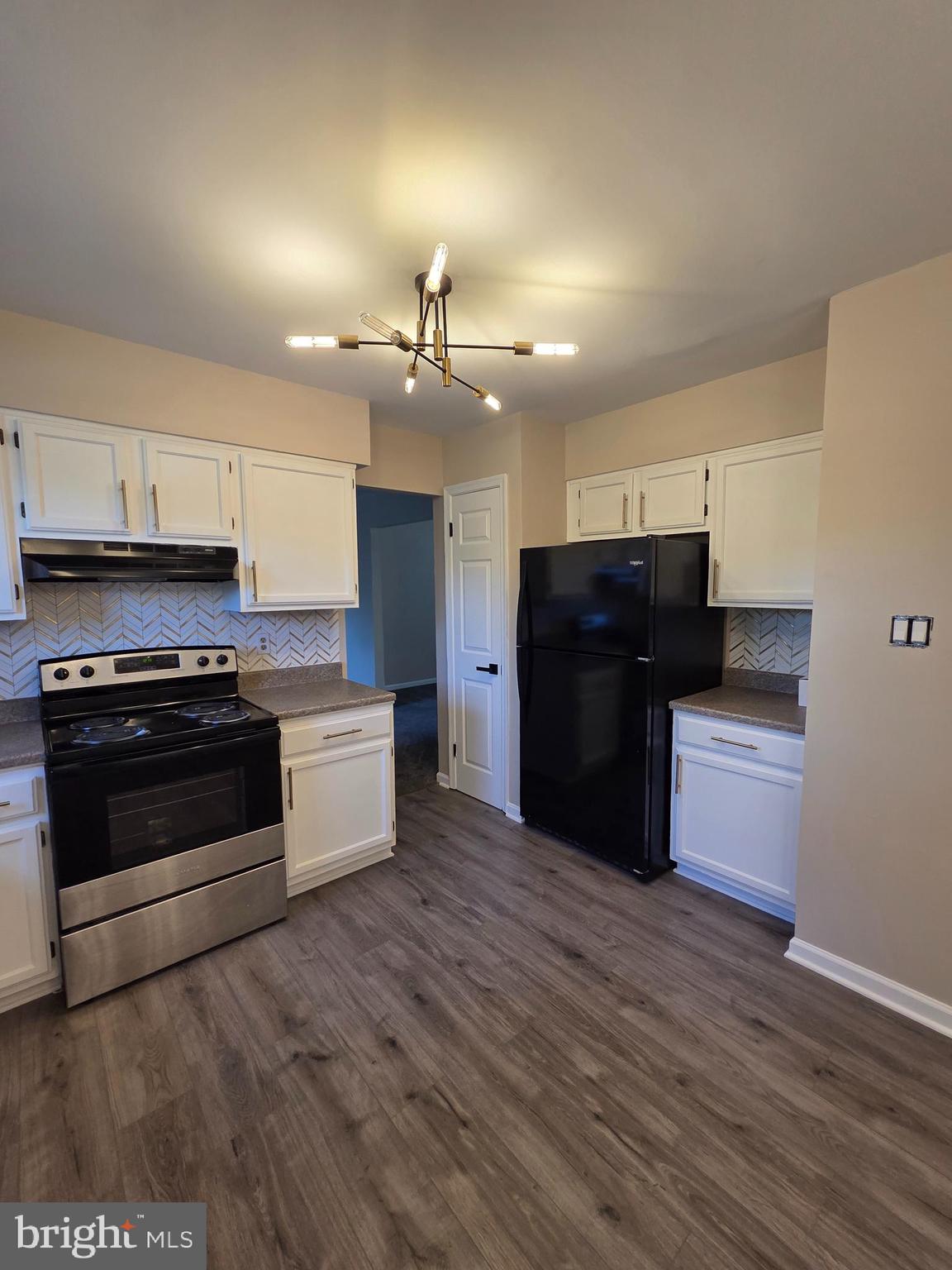 WILLOW HILLS 01 - Residential