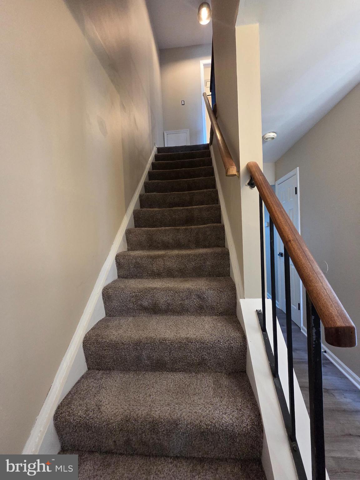 WILLOW HILLS 01 - Residential