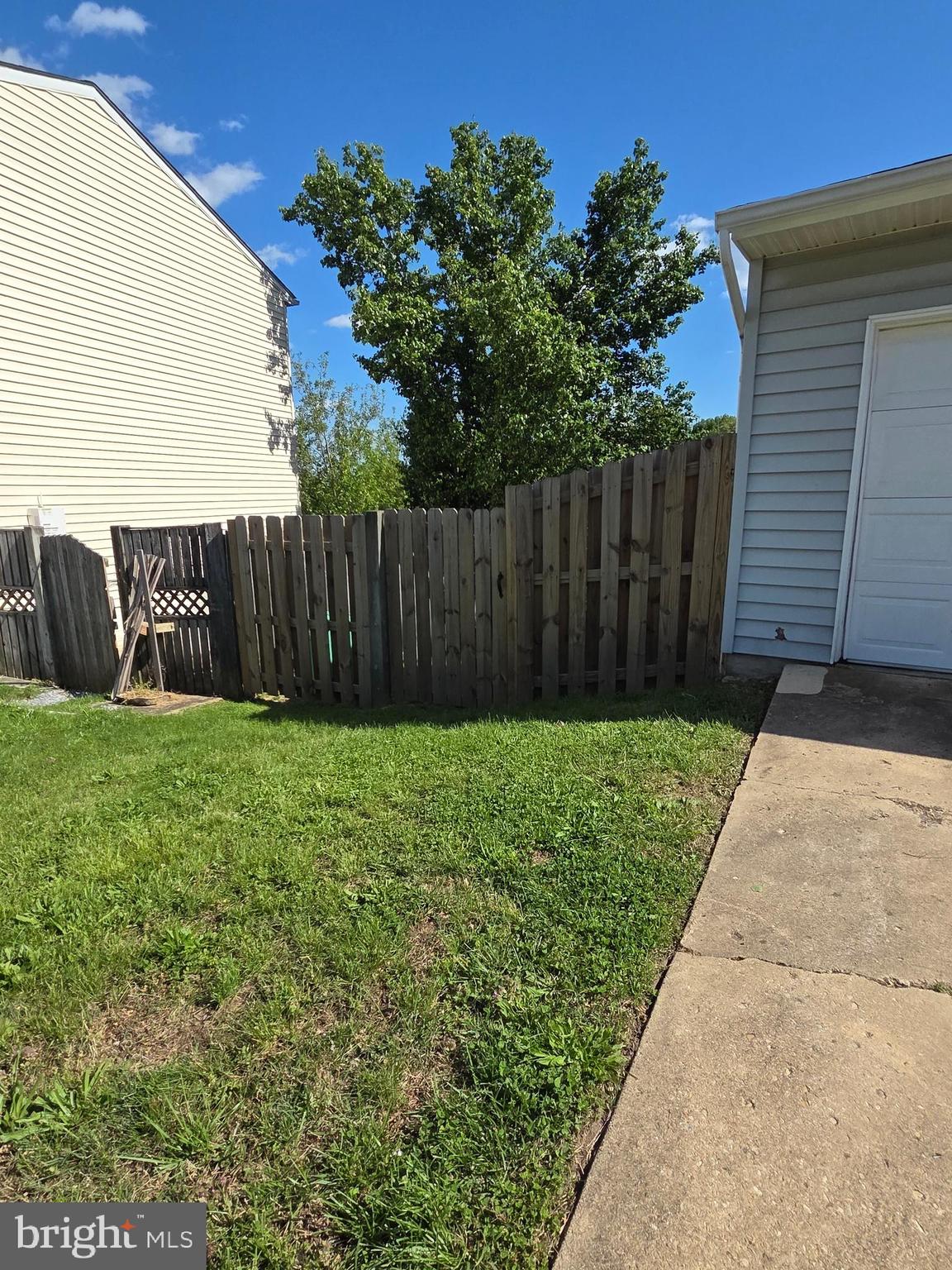 WILLOW HILLS 01 - Residential