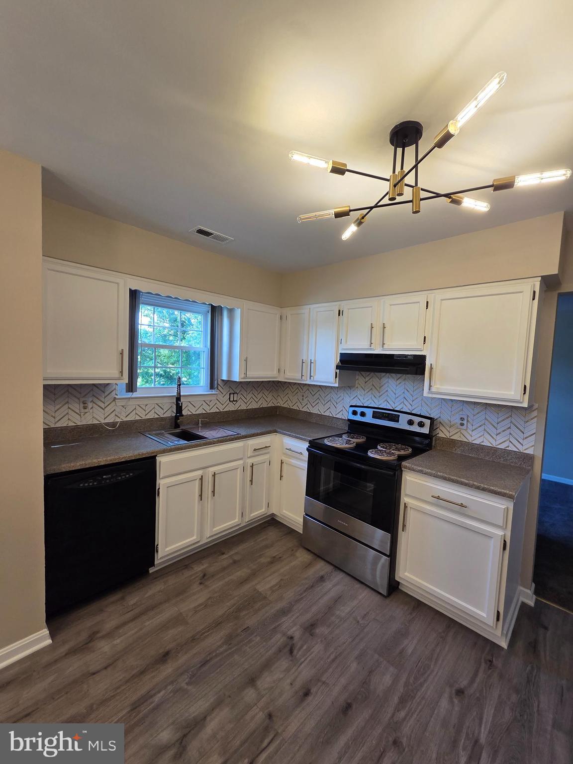 WILLOW HILLS 01 - Residential
