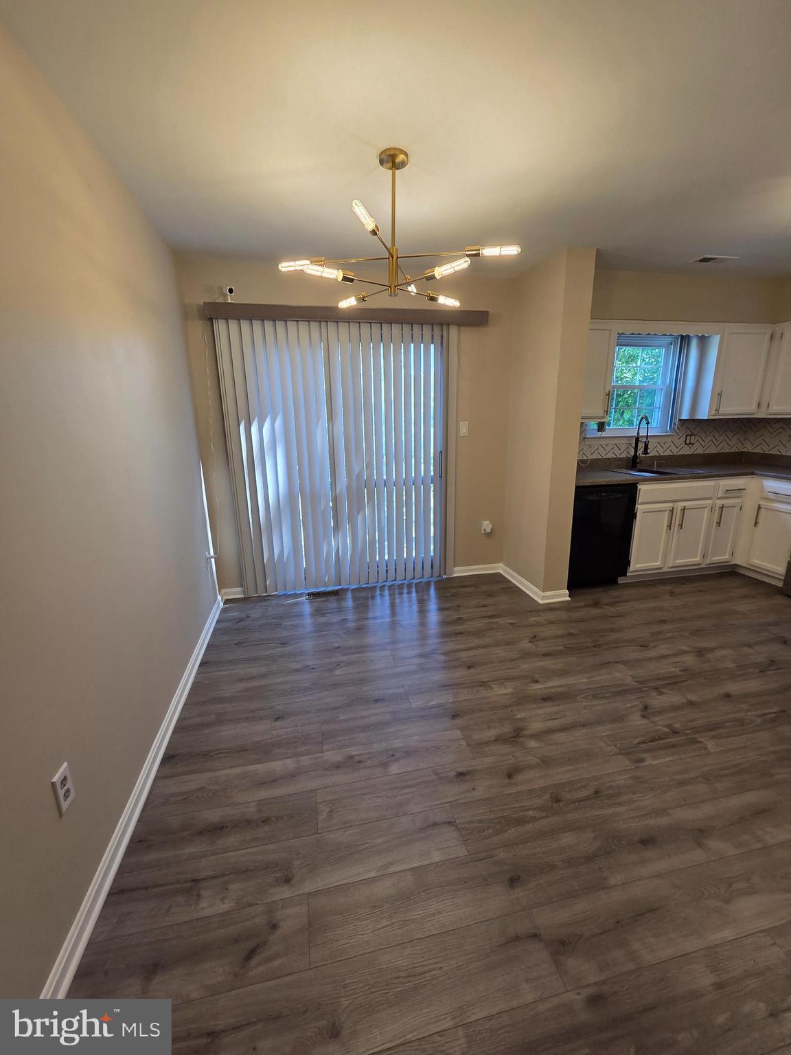 WILLOW HILLS 01 - Residential