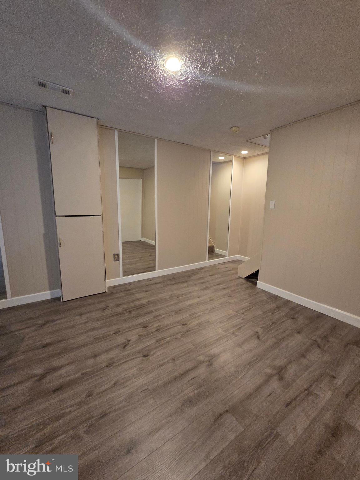 WILLOW HILLS 01 - Residential