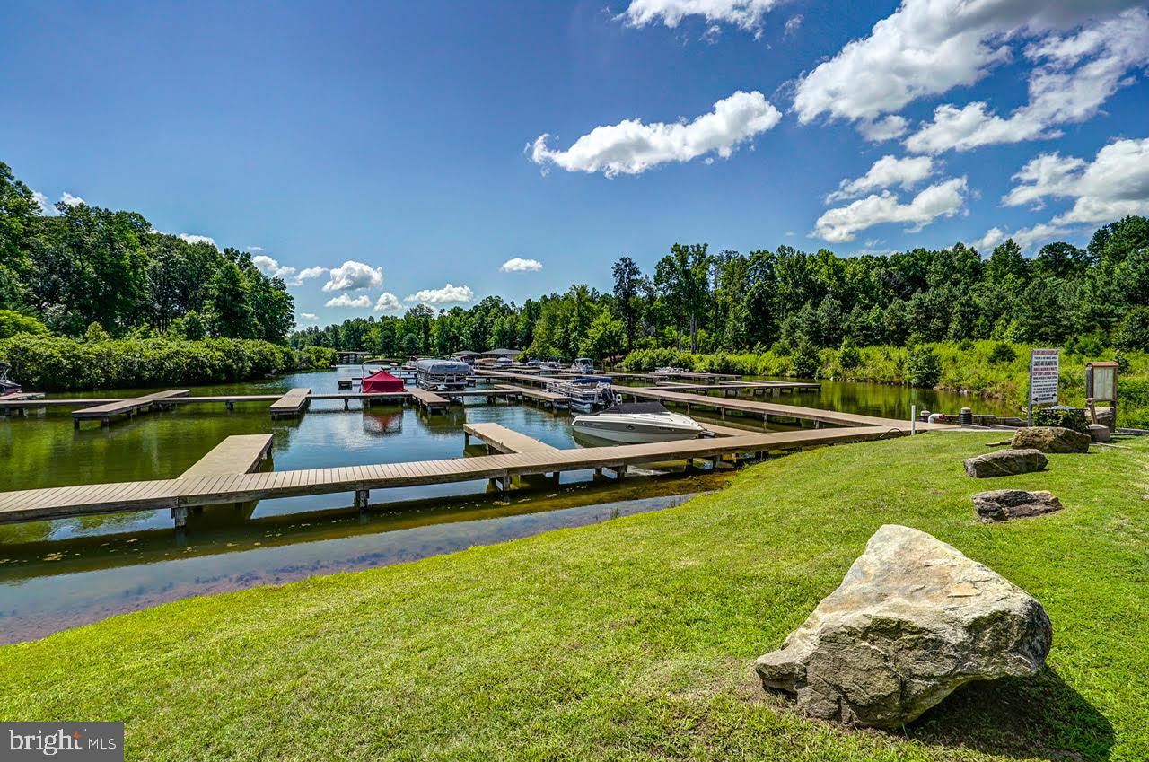 THE WATERS AT LAKE ANNA - Residential