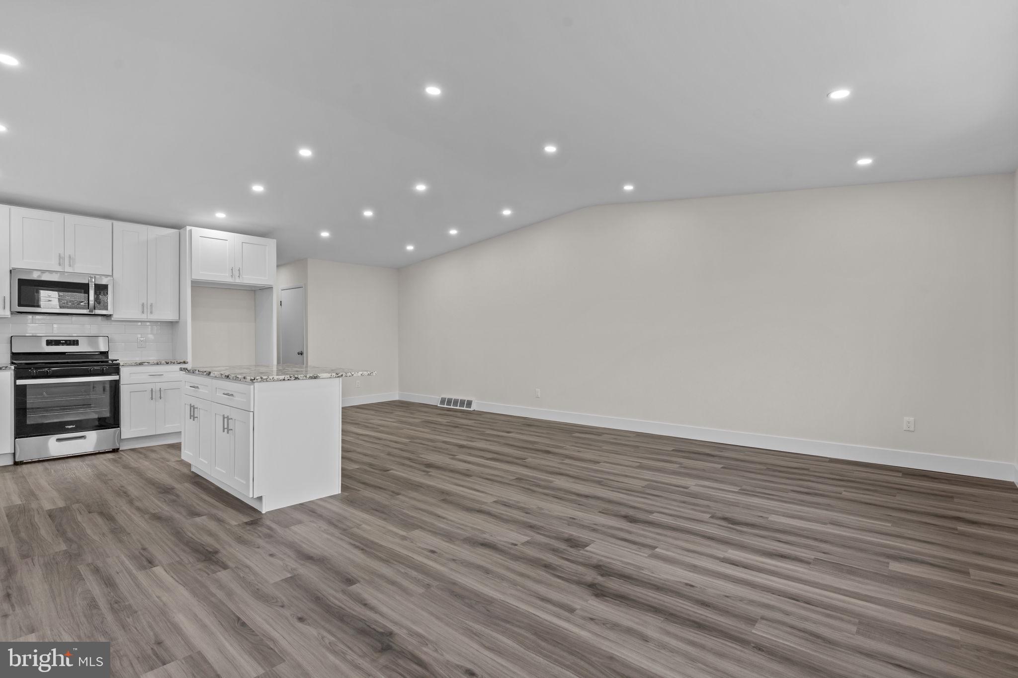 BUSTLETON - Residential