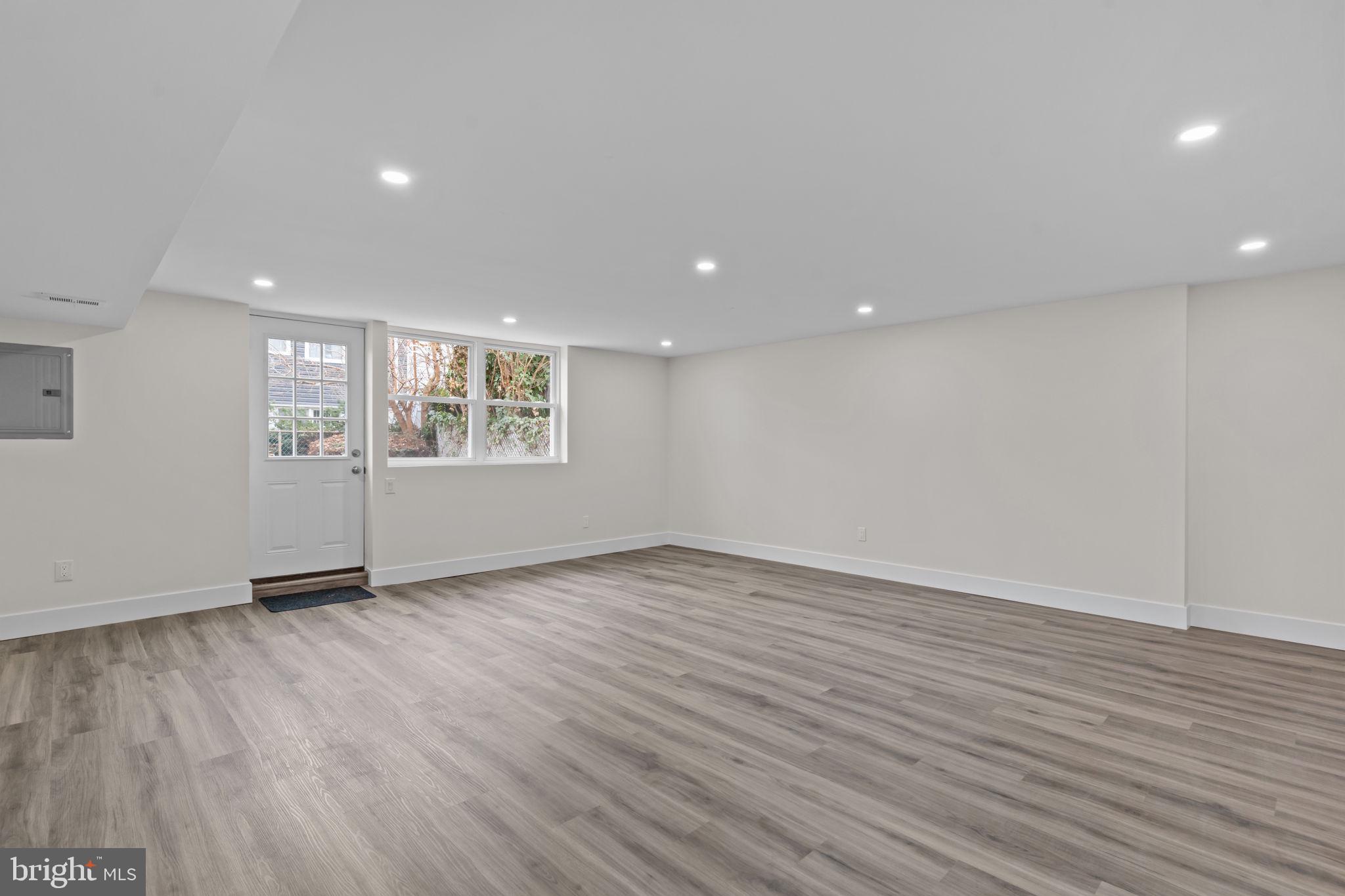 BUSTLETON - Residential